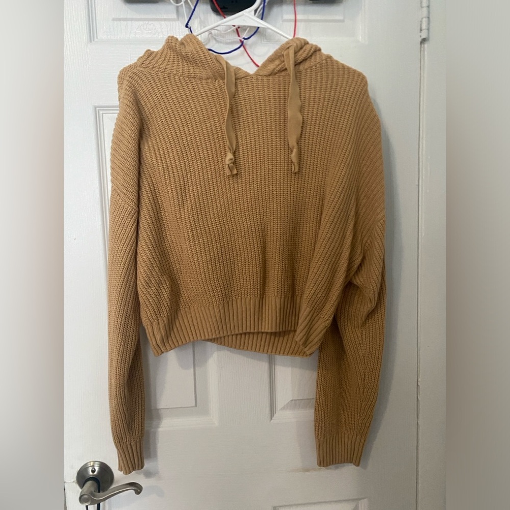 Brown sweatshirt